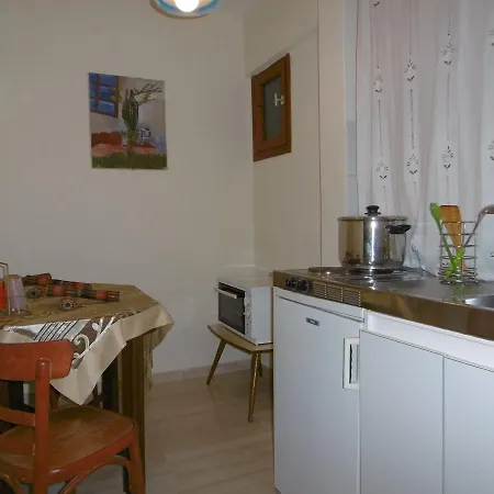 Lefkadios Hern Motel *