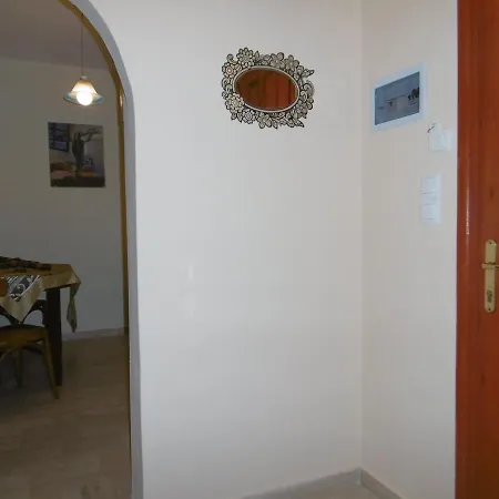 Lefkadios Hern * Lefkada City